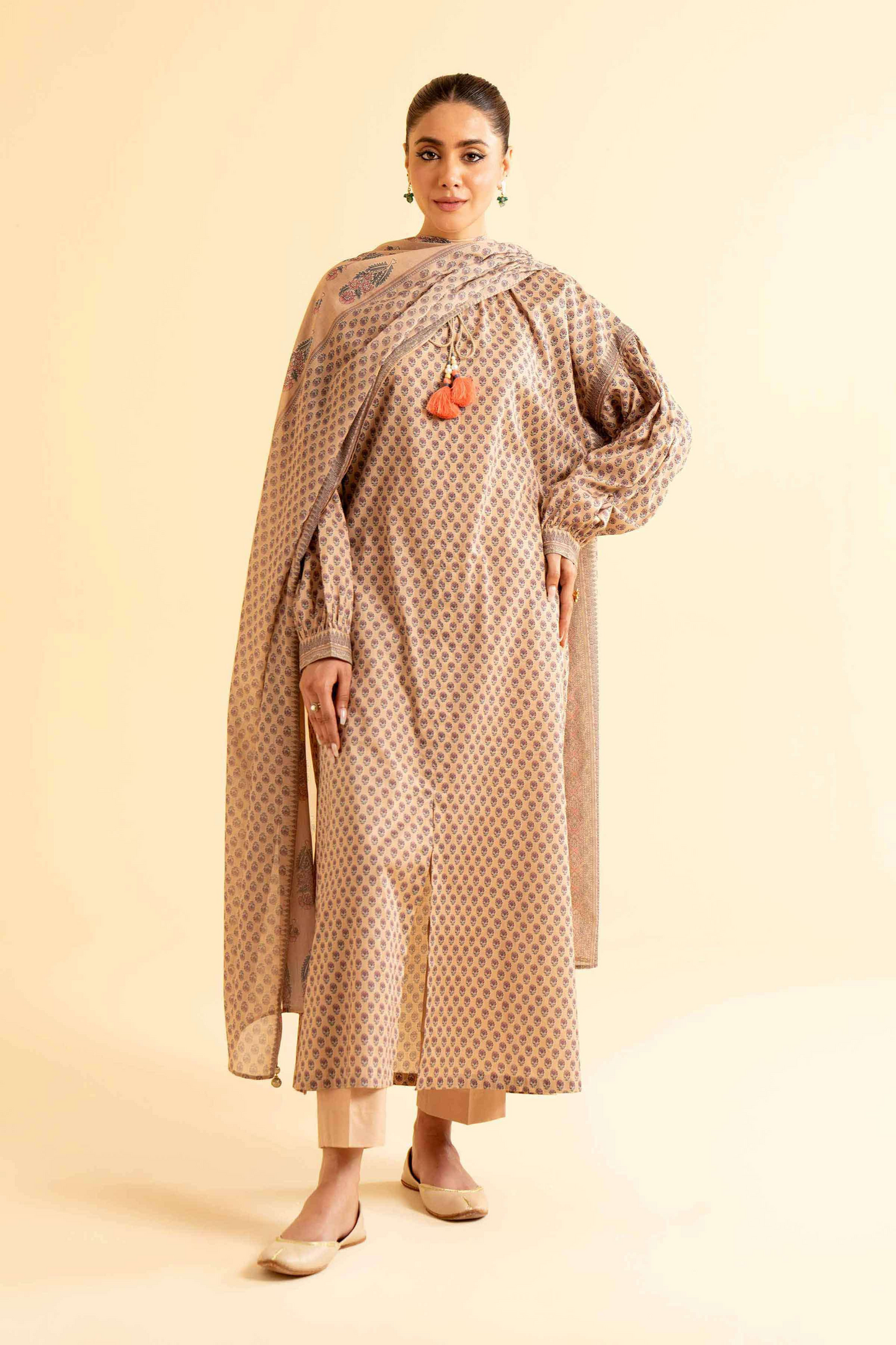 Nishat Lawn - 3 Piece Printed Lawn 008